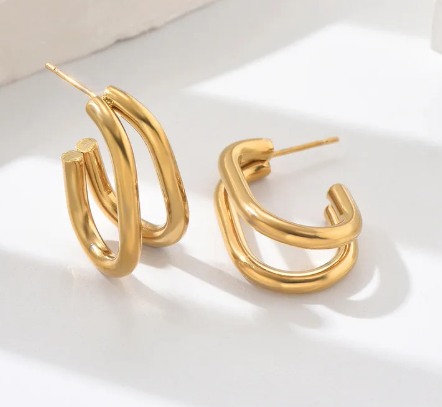 Arracadas medianas dobles.