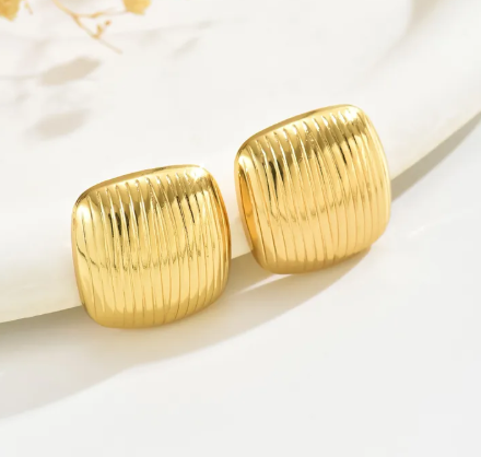 Aretes cuadros con rayas. (medianos)